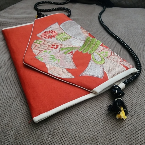 Vintage Kimono fabric asymmetrical rope tie strap crossbody - Picture 4 of 11